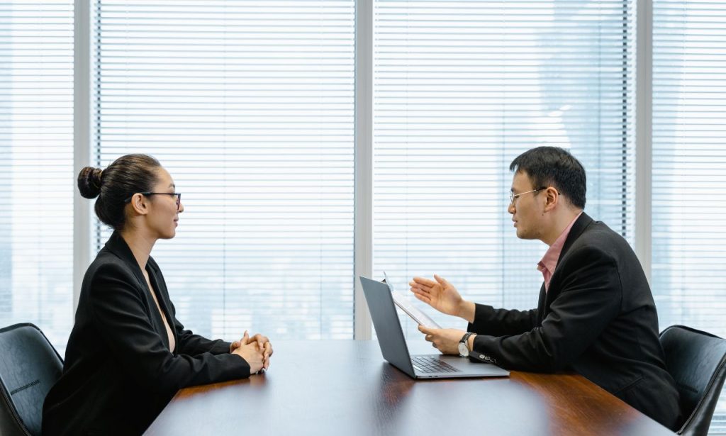 What are the Best Job Search Tips for Recent College Graduates